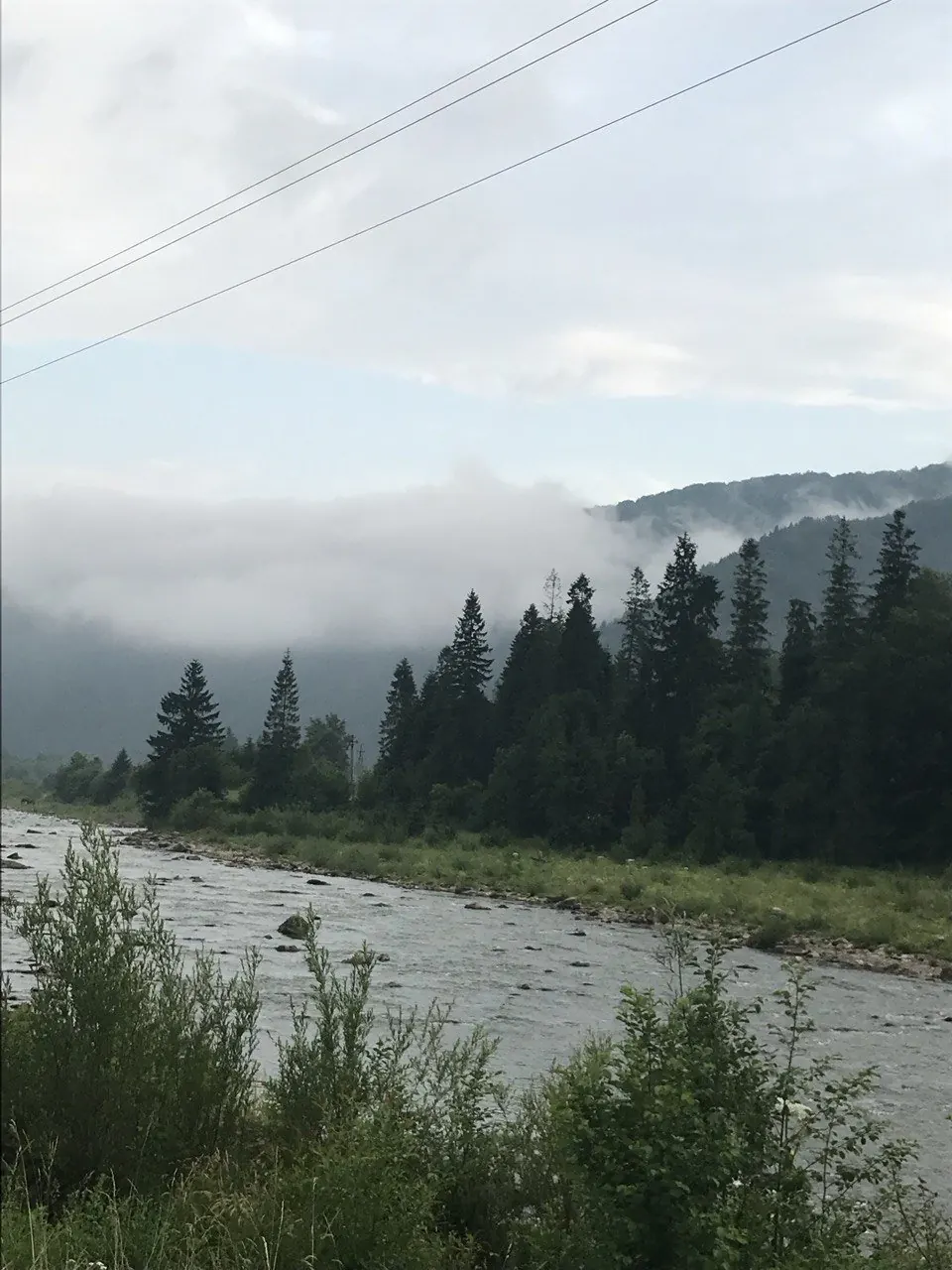 Річка Опір у тумані восени